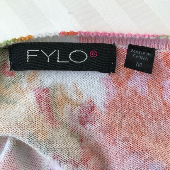 Fylo -  Button up  floral pattern cardigan - 3/25$ - Picture 4 of 6